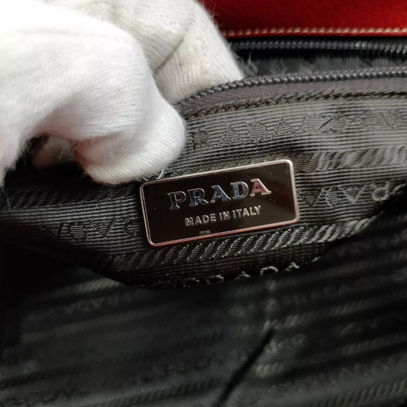 PRADA Red Satchel Bag Red Leather Purse Handbag with Lock and Key - Picture 8 of 9
